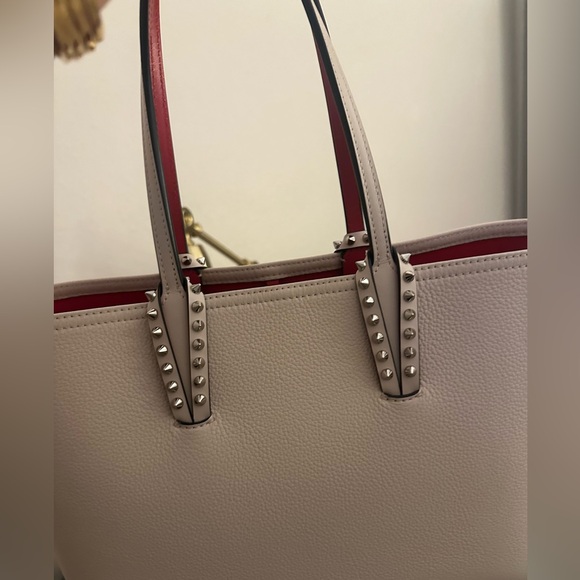 Christian Louboutin - Picture 7 of 14